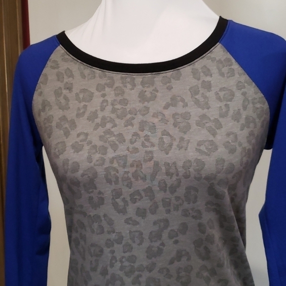 𝅺american Eagle Outfitters Cheetah Print Top NWOT - Picture 2 of 6